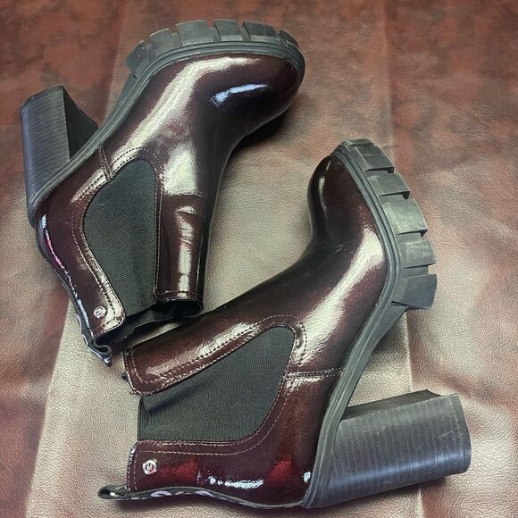 Gbg platform chukka boots, shiny burgundy size 6 - Picture 6 of 13